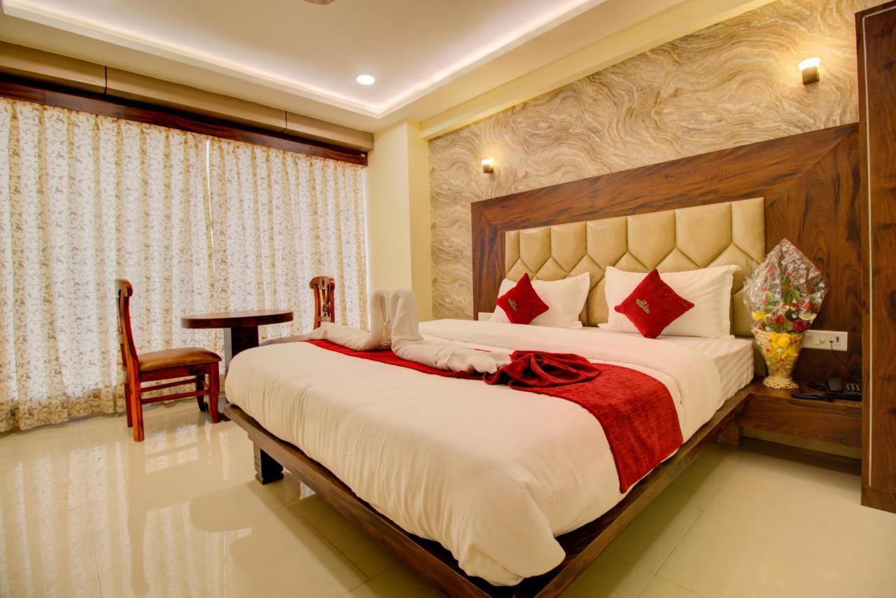 Hotel Samaira Residency,Dombivali Дайв Экстерьер фото